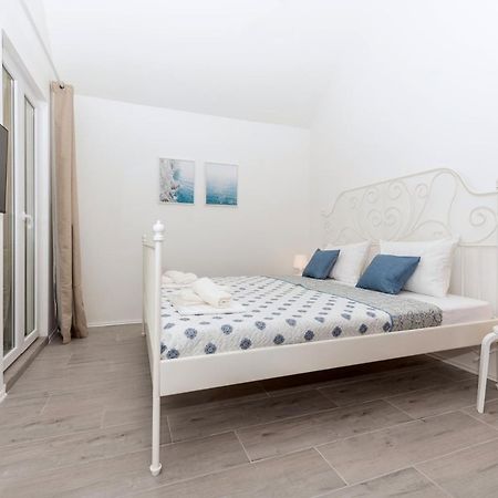 Vista Mare Apartment - 3 Bedroom, Sea View Makarska Bagian luar foto